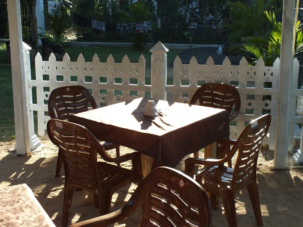 Beach Corner 호텔 웰리가마 외부 사진